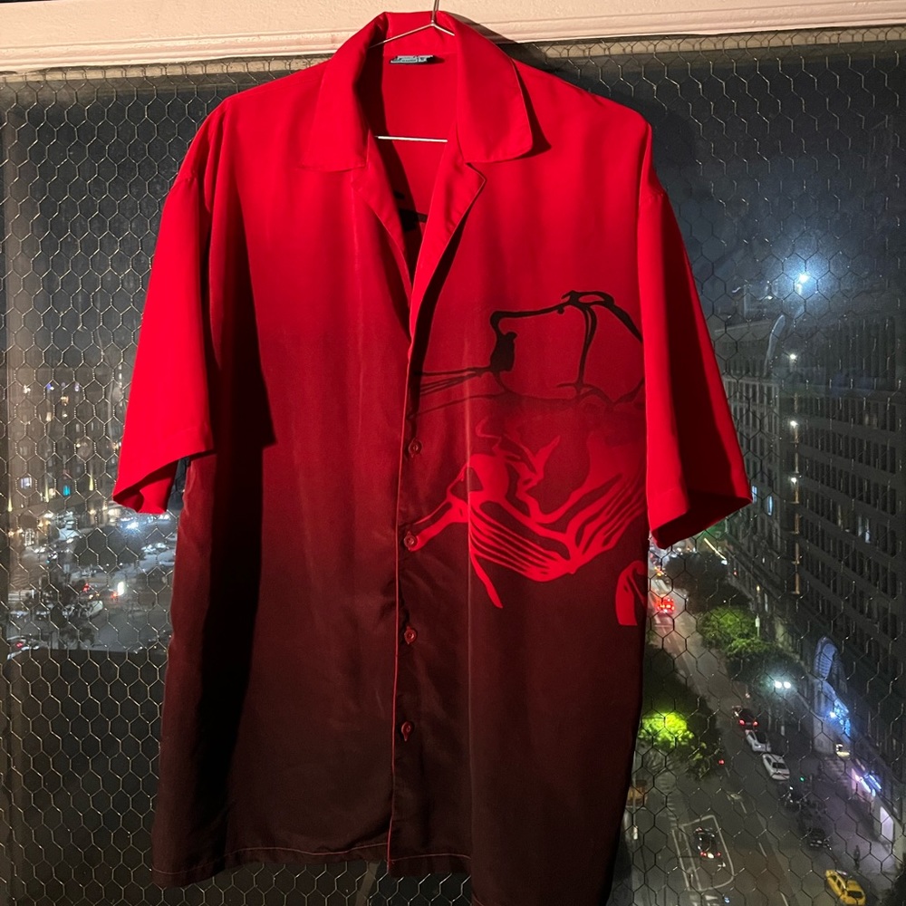 ViNTAGE ABSTRACT RED SHORT SL33vE BUTTON UP